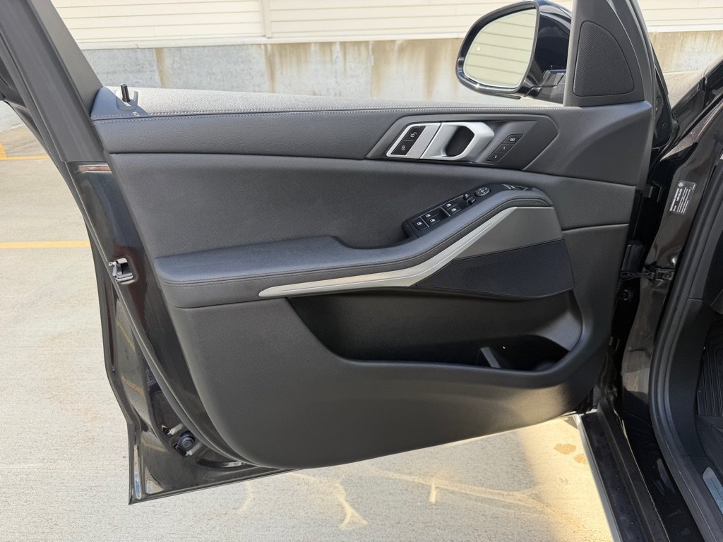 Used 2019 BMW X5 xDrive40i w/ Convenience Package AWD/4WD image 9