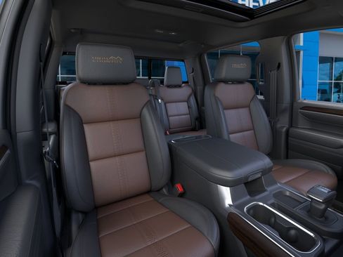 New 2026 Chevrolet Silverado 1500 High Country AWD/4WD image 16