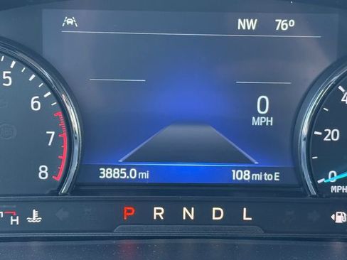 Used 2023 Ford Explorer XLT AWD/4WD image 18
