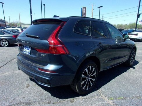 Used 2024 Volvo XC60 B5 Core image 6