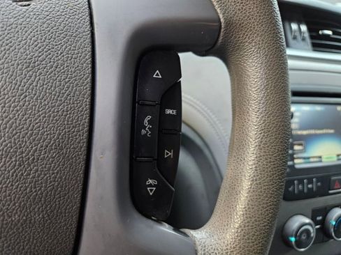 Used 2017 Chevrolet Traverse LS FWD image 20
