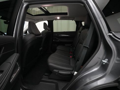 Used 2025 INFINITI QX60 Luxe AWD/4WD image 16