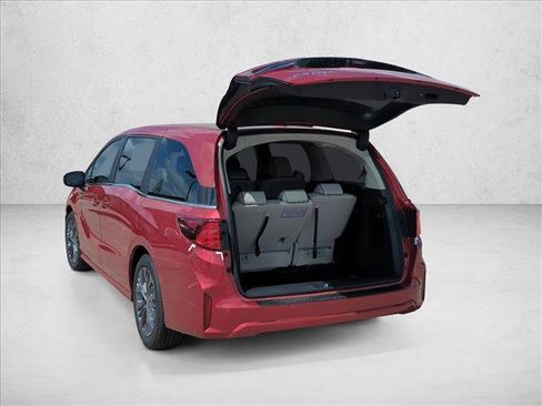 New 2026 Honda Odyssey Touring image 10