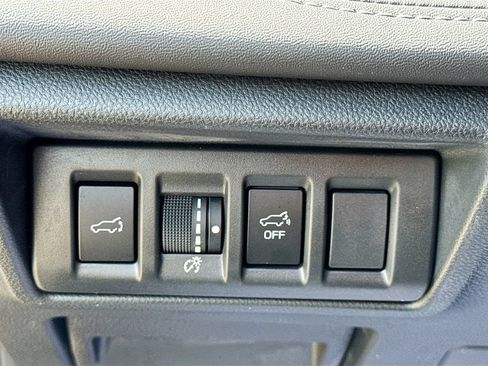 Used 2023 Subaru Outback Touring AWD/4WD image 10
