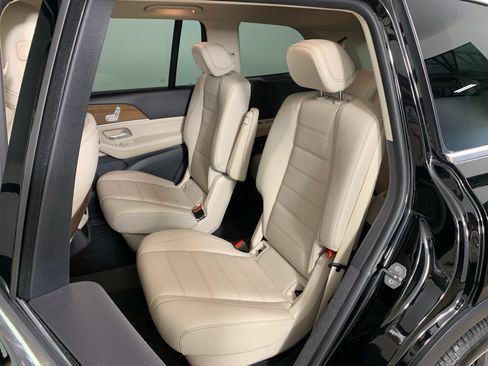 Used 2020 Mercedes-Benz GLS 450 4MATIC image 36