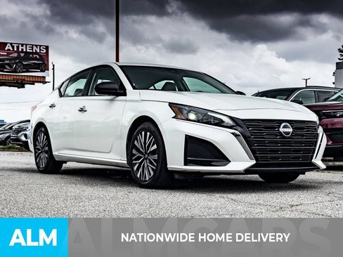 Used 2025 Nissan Altima 2.5 SV FWD image 4