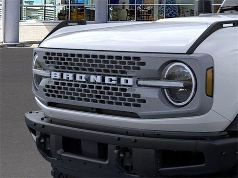 New 2025 Ford Bronco Badlands image 19
