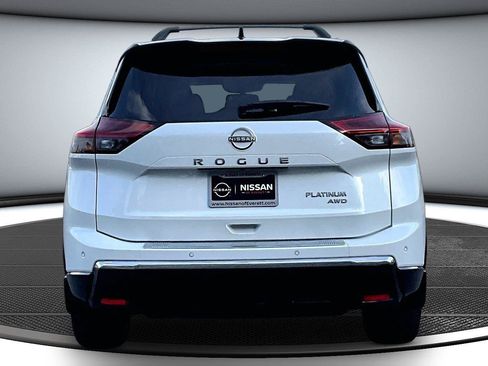 Used 2025 Nissan Rogue Platinum AWD/4WD image 6
