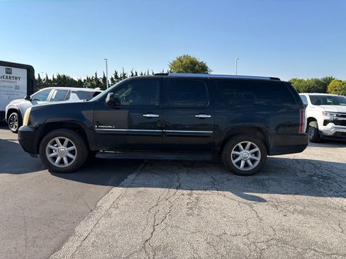 Used 2007 GMC Yukon XL Denali AWD/4WD image 3