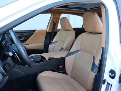 Used 2022 Lexus ES 350 w/ Premium Package image 30