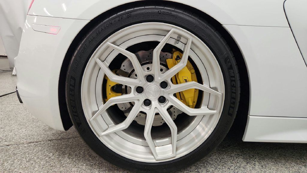 Used 2018 Audi R8 V10 RWD image 34