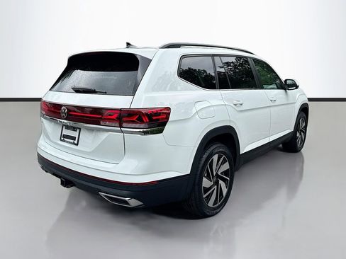 Used 2024 Volkswagen Atlas SE FWD image 9