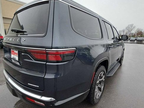 Used 2023 Jeep Wagoneer Series III w/ Preferred Equipment Group image 5