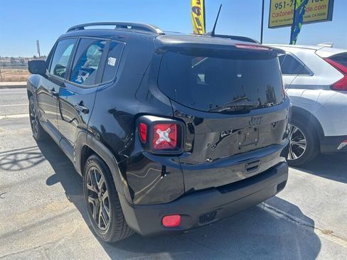Used 2018 Jeep Renegade Altitude FWD image 36
