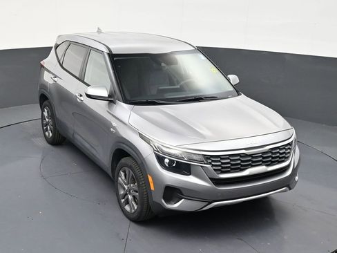 Used 2022 Kia Seltos LX AWD/4WD image 18