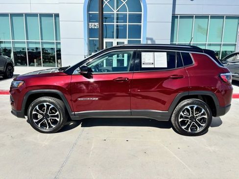 Used 2022 Jeep Compass Limited image 4