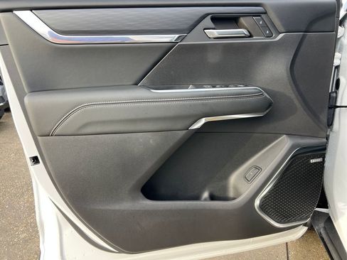 Certified 2024 GMC Acadia Elevation w/ Luxury Package image 15