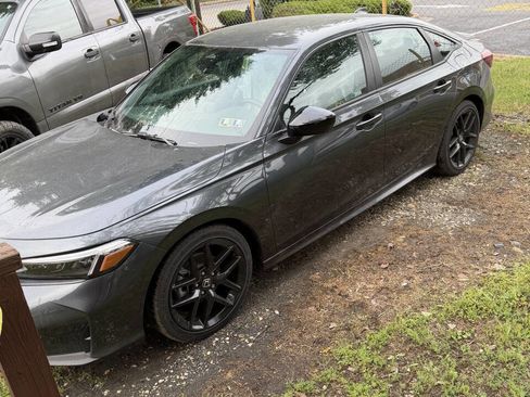 Used 2025 Honda Civic Sport image 8
