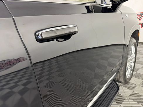 Used 2023 Cadillac Escalade Premium Luxury w/ Performance Package AWD/4WD image 31
