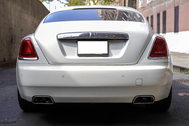 Used 2017 Rolls-Royce Wraith RWD image 7