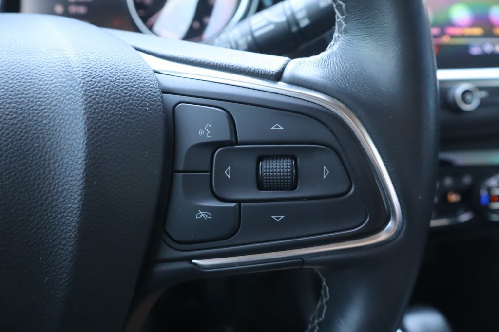 Used 2022 Buick Encore GX Select w/ Sport Touring Package FWD image 24