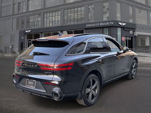 Used 2023 Genesis GV70 3.5T Sport w/ Sport Prestige Package AWD/4WD image 4