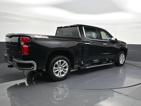 Used 2025 Chevrolet Silverado 1500 LTZ AWD/4WD image 5