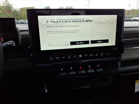 New 2026 GMC Hummer EV 4x4 Crew Cab image 21