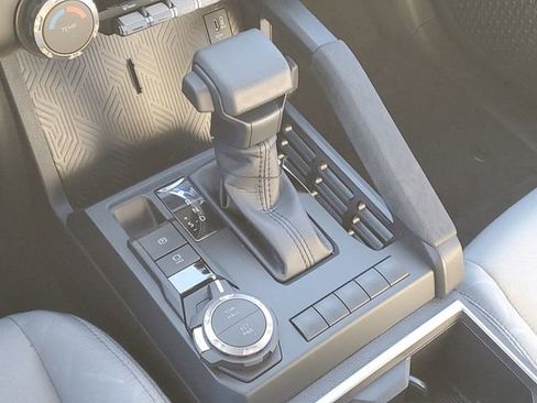 Used 2025 Toyota Tacoma SR5 image 23