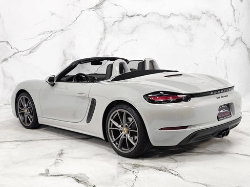 Used 2025 Porsche 718 Boxster RWD image 10