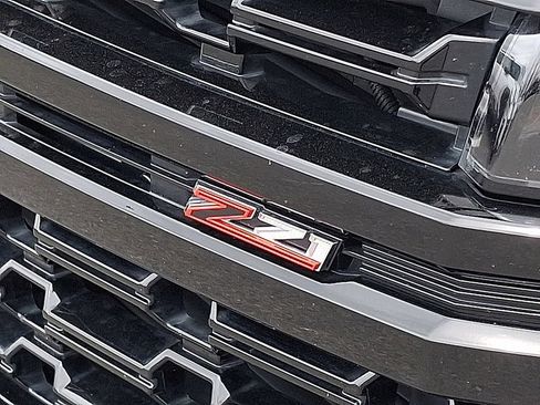 Used 2023 Chevrolet Tahoe Z71 w/ Luxury Package AWD/4WD image 27