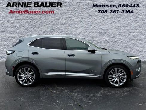 Used 2024 Buick Envision Avenir AWD/4WD image 5
