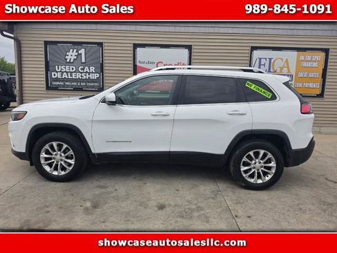 Used 2019 Jeep Cherokee Latitude w/ Cold Weather Group AWD/4WD image 1