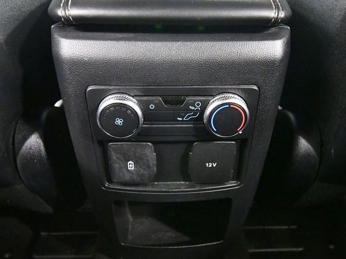 Used 2020 Ford Explorer XLT w/ Equipment Group 202A AWD/4WD image 17