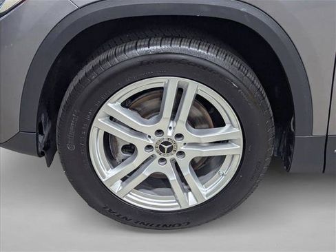 Used 2023 Mercedes-Benz GLA 250 4MATIC w/ Premium Package image 23