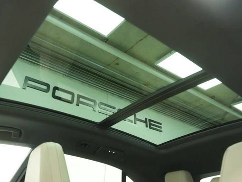 New 2026 Porsche Macan 4 Electric AWD/4WD image 37