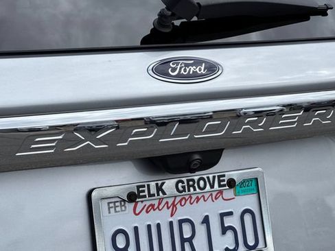 Used 2021 Ford Explorer XLT AWD/4WD image 52