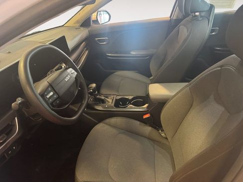 Used 2025 Kia K4 FWD image 9