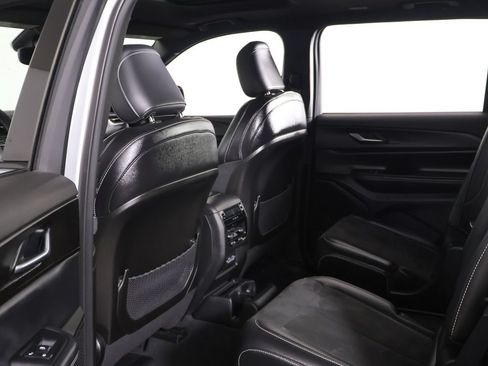 Used 2023 Jeep Grand Cherokee L Laredo AWD/4WD image 29