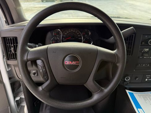 Used 2023 GMC Savana 2500 image 12