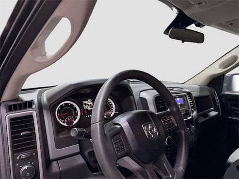 Used 2017 RAM 1500 Express image 9