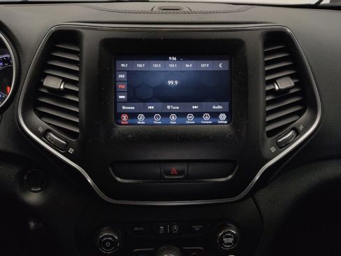 Used 2019 Jeep Cherokee Latitude w/ Popular Appearance Group image 25