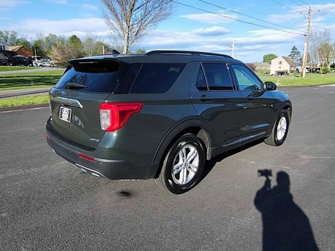 Used 2023 Ford Explorer XLT w/ Equipment Group 202A AWD/4WD image 8