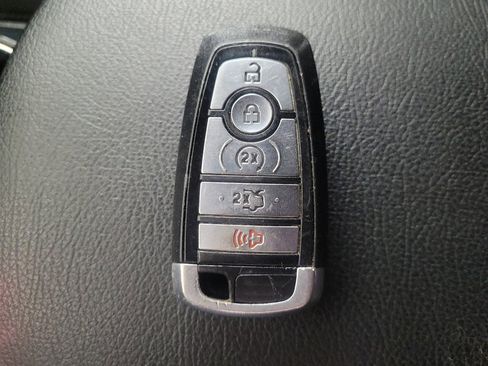 Used 2018 Ford Explorer XLT w/ Equipment Group 201A image 32