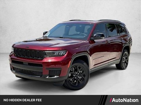 Used 2025 Jeep Grand Cherokee L Altitude RWD image 1