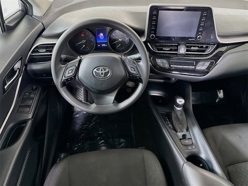 Used 2020 Toyota C-HR LE image 3