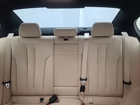 Used 2020 BMW 530i RWD image 24