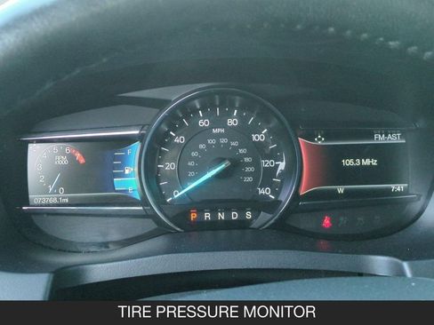 Used 2017 Ford Explorer XLT w/ Equipment Group 202A FWD image 20