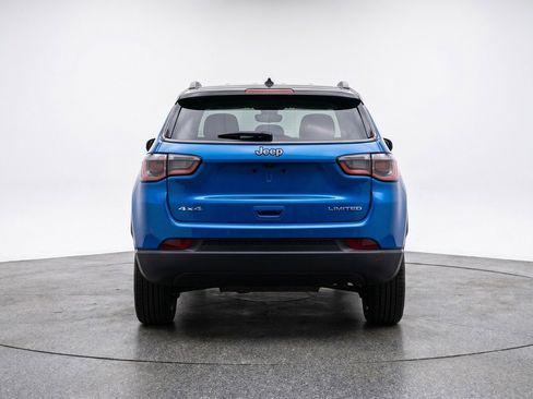 Used 2025 Jeep Compass Limited AWD/4WD image 7