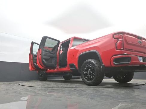 Used 2024 Chevrolet Silverado 2500 LTZ w/ LTZ Plus Package image 40